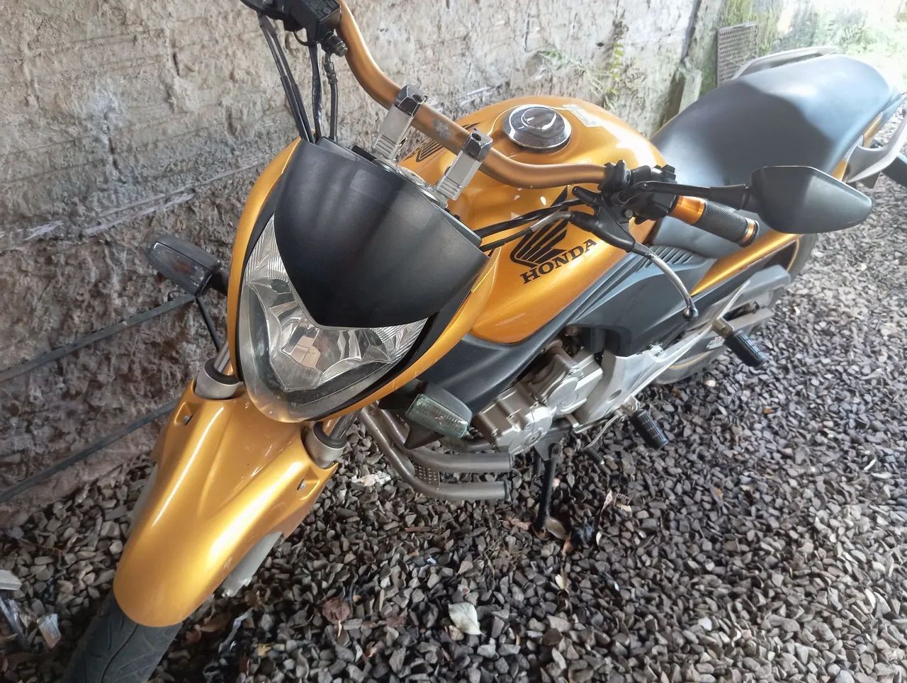CB 300