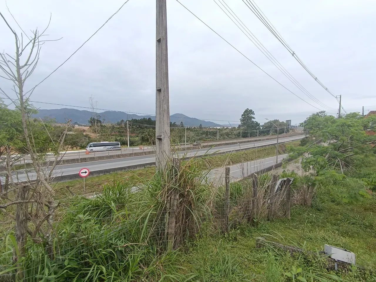 Vendo Terreno frente BR 101