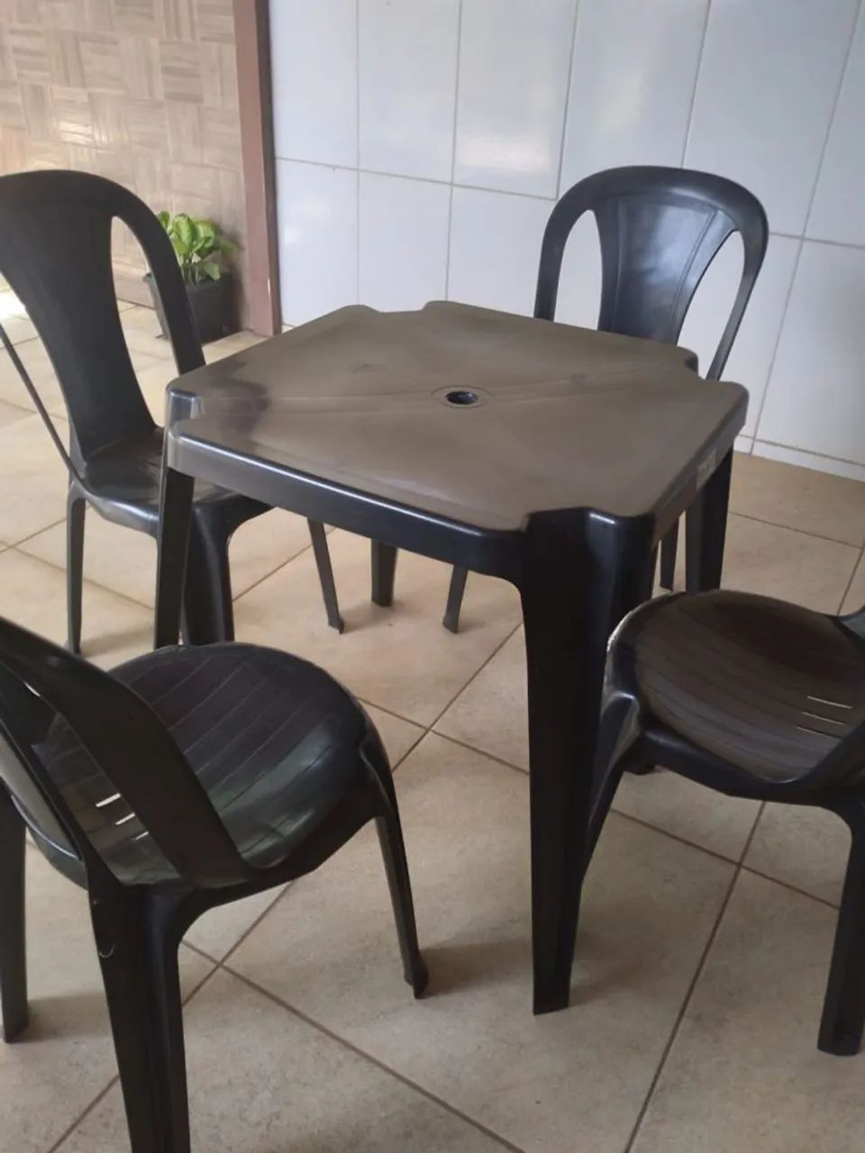 02 jogos. -  Mesa plástico  - Foto 2