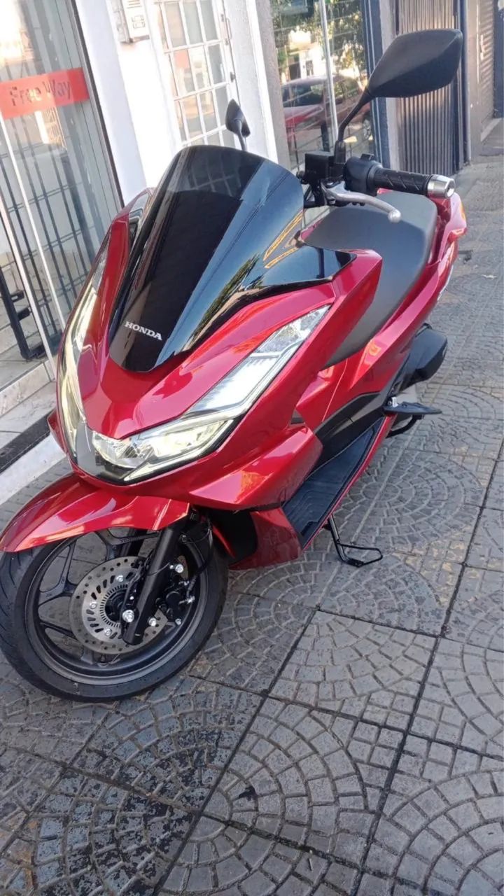 Vende-se PCX 160 - nova 