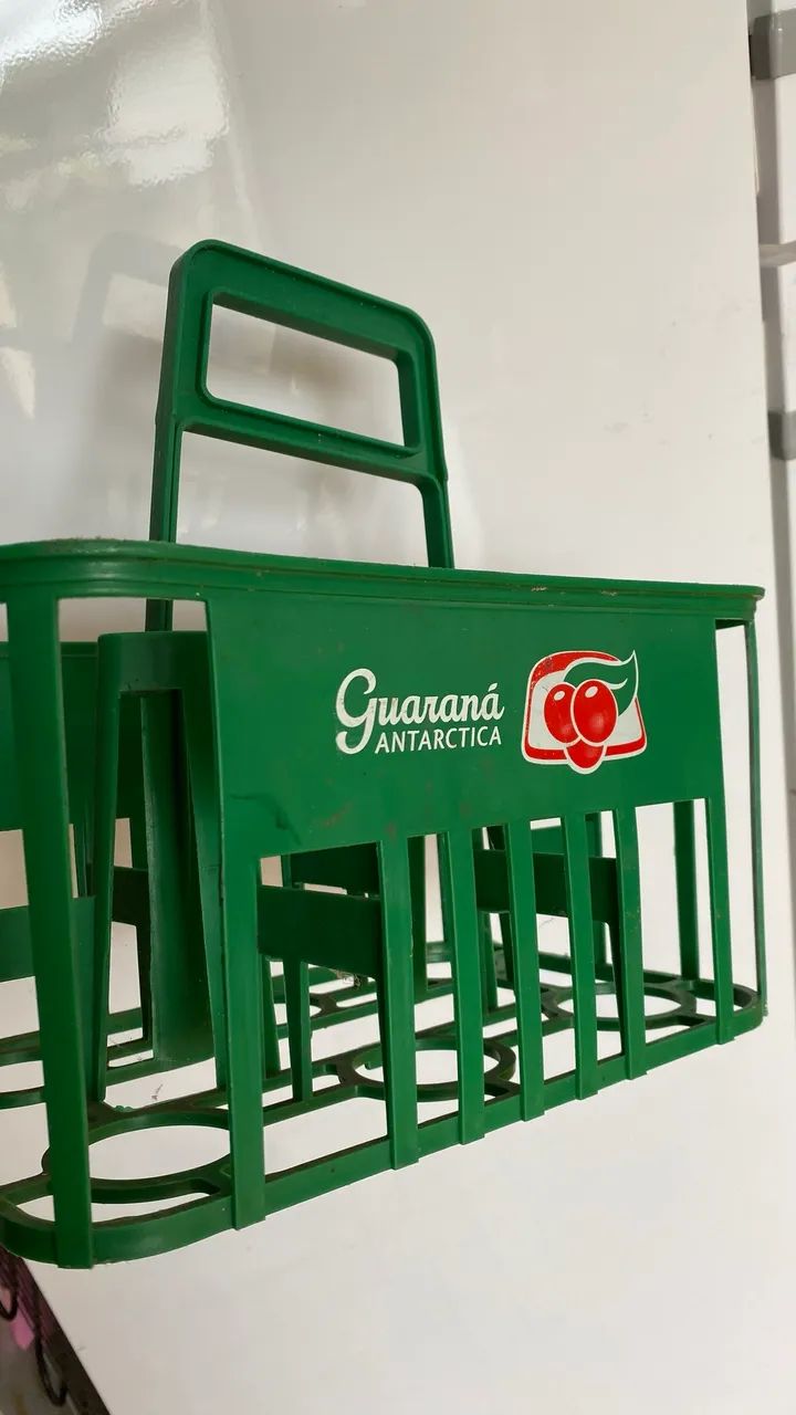Engradado Guaraná Antártica 