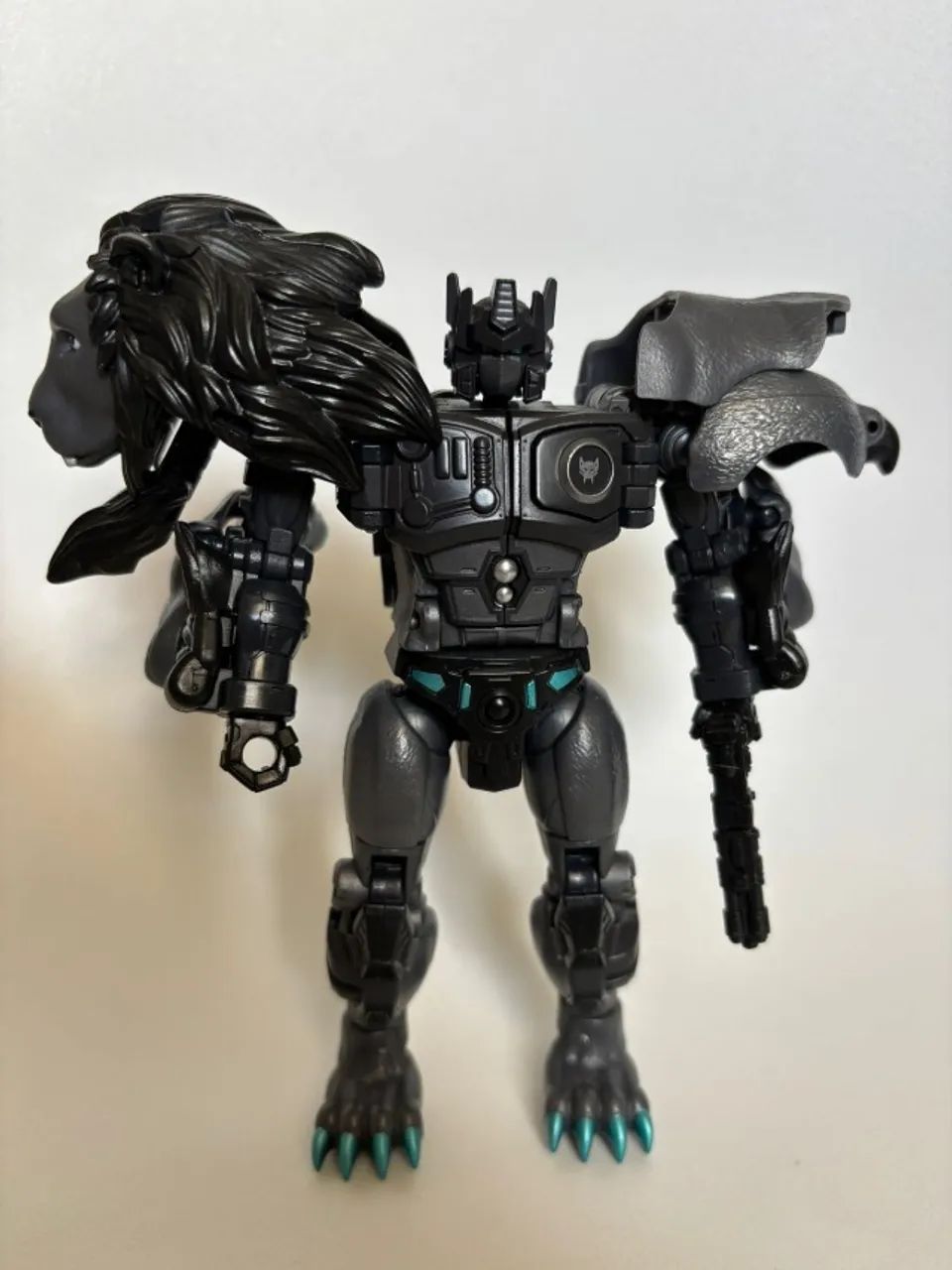 TRANSFORMERS LEGACY NEMESIS LIO CONVOY 
