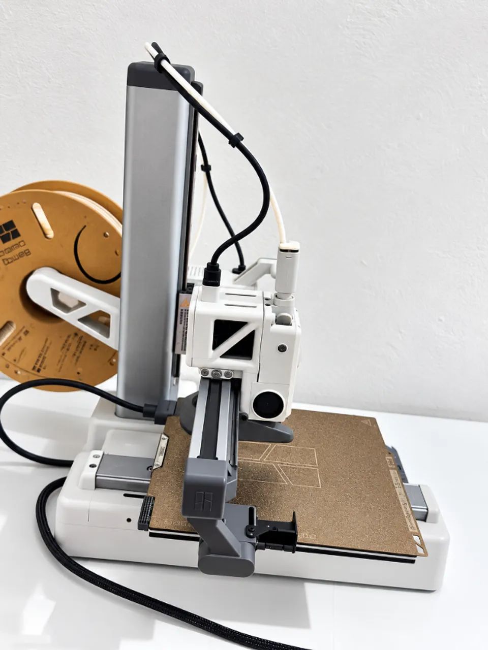Impressora 3d Bambu Lab A1 Mini 3D Original - Menos de 90h de Uso + Caixa e filamento - Foto 4