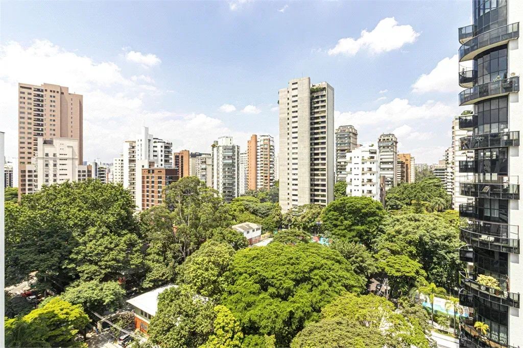 Imóvel para aluguel e venda tem 274 metros quadrados com 4 quartos
