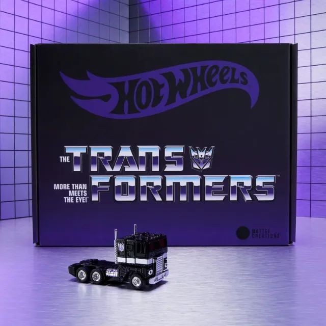 Hot Wheels Rlc Transformers Nemesis Prime Preto - Hobbies e