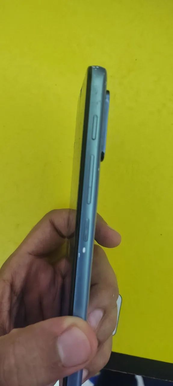 Vendo celular Moto G20 Usado, tela trincada  - Foto 2