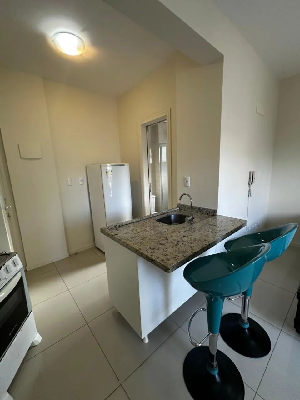 Studio para alugar com sacada na Carvoeira - Foto 3