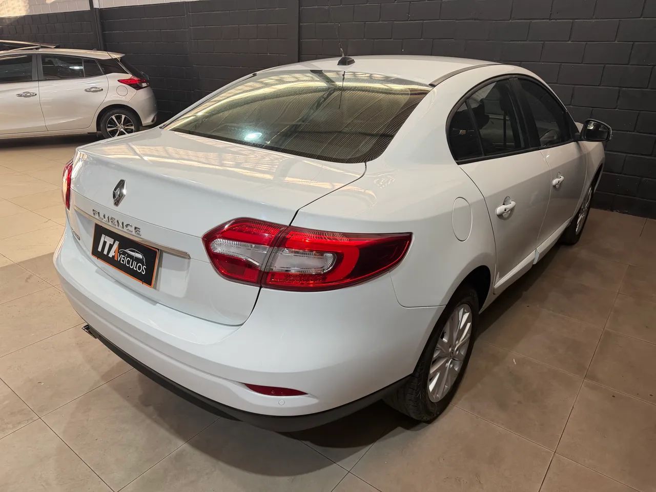Renault Fluence Sed. Dyn. Plus 2.0 16V Flex Aut. 2016 - Foto 5