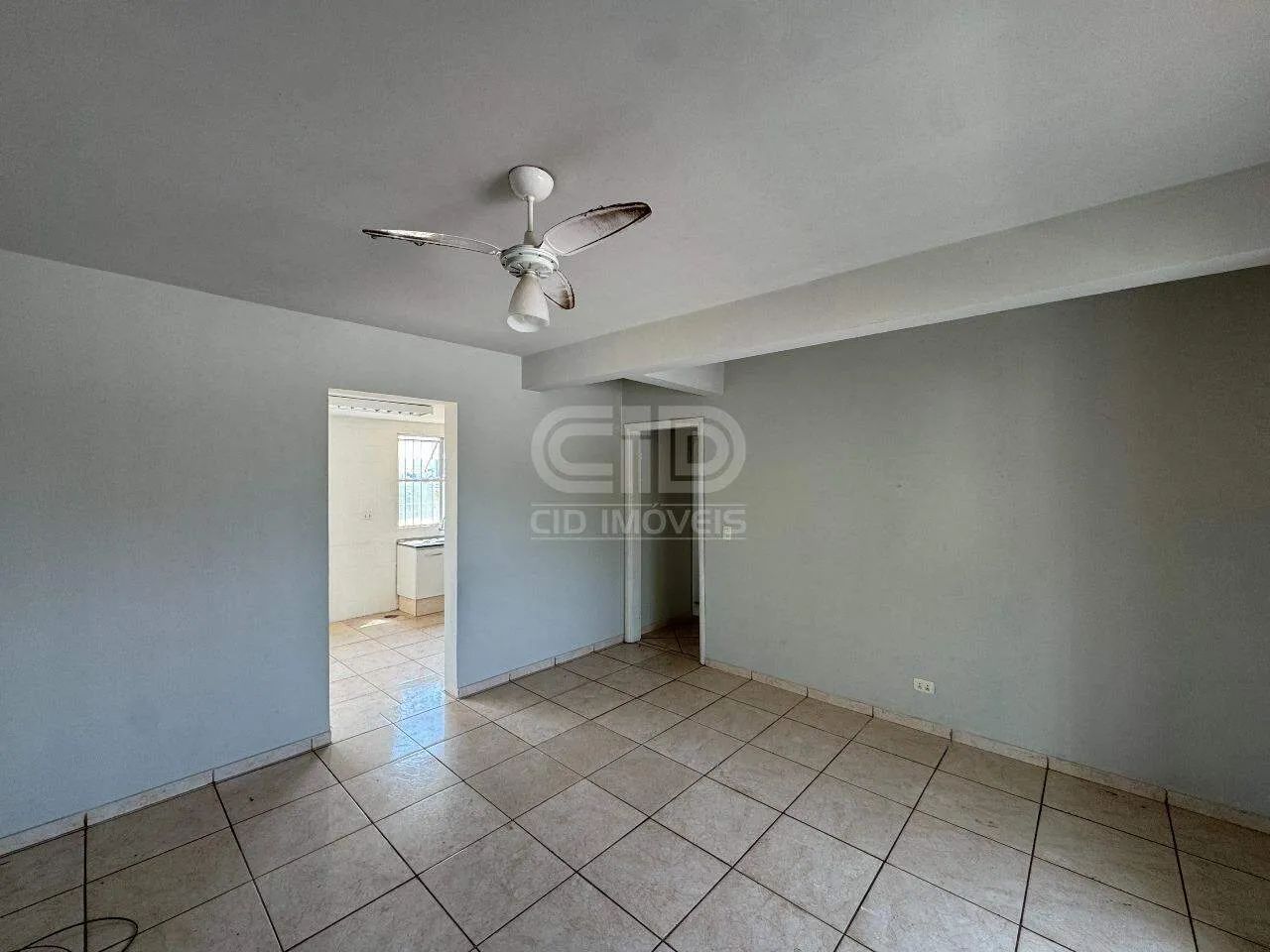Apartamento com 2 Quartos no Edifício Maria Cristina - Foto 2