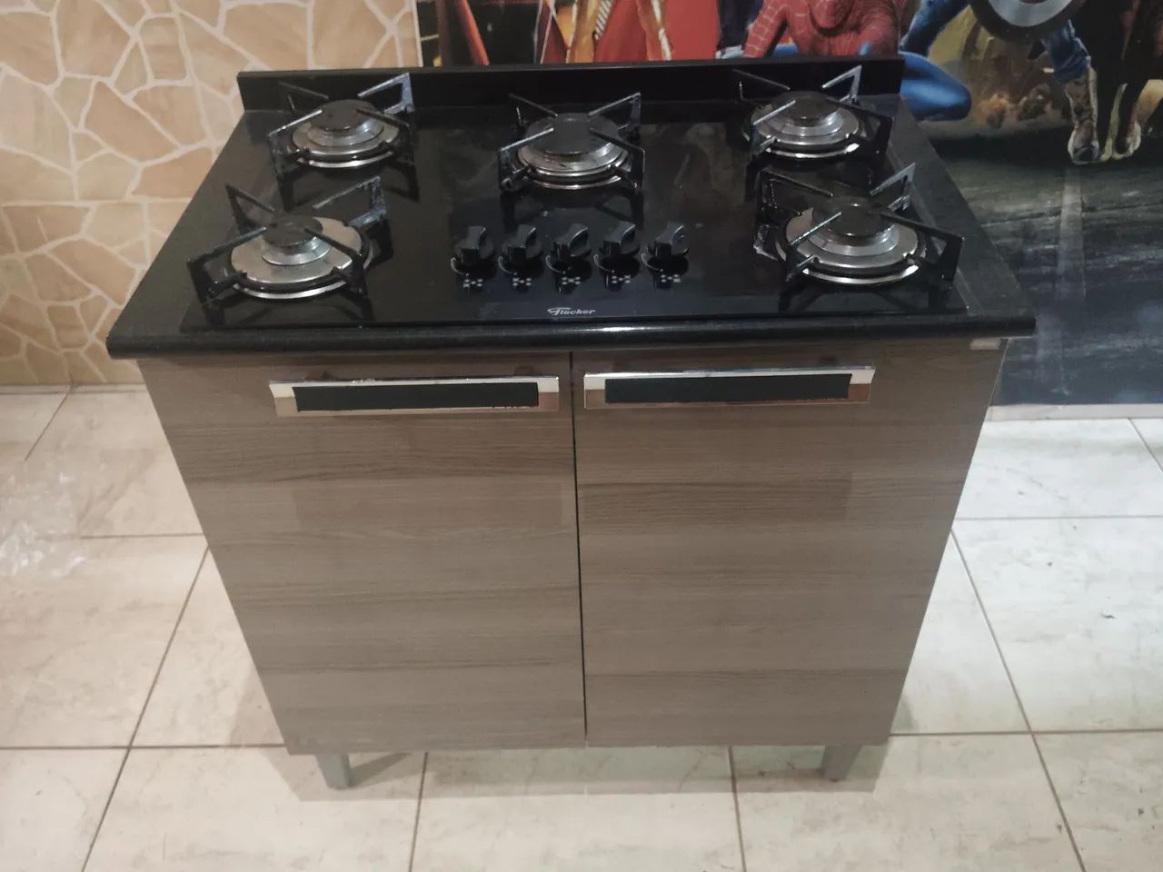 Fogão coktop com a base