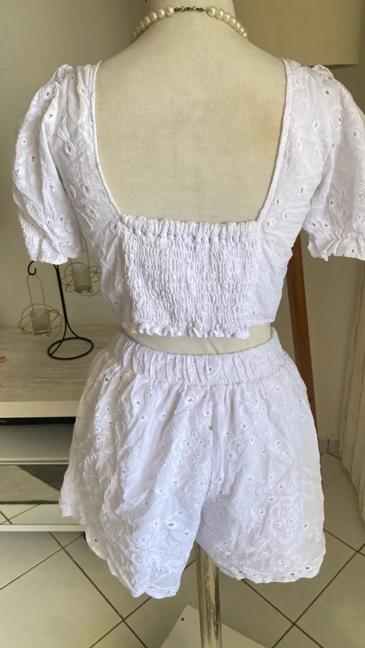 Conjunto branco cropped e short P - Foto 2