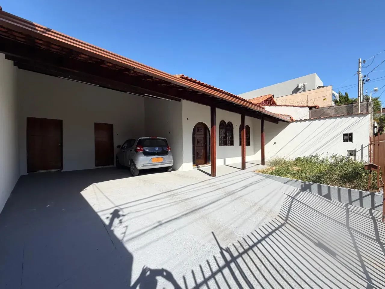 Casa com 4 quartos sendo 1 suíte 2 banheiros 4 vagas - Foto 2