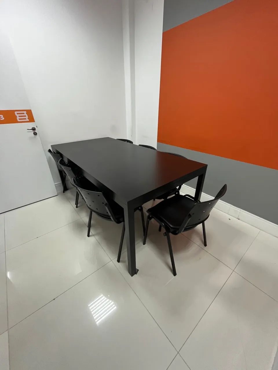 MESA GRANDE PARA ESCOLA / ESCRITÓRIO - ÓTIMO ESTADO  - Foto 2
