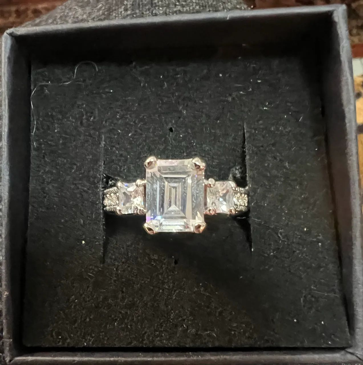 Anel prata e zircônia 