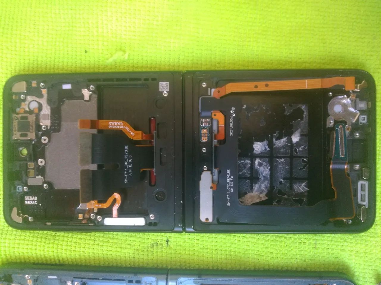Placa mãe e carcaça zflip 3 LER O ANÚNCIO  - Foto 4