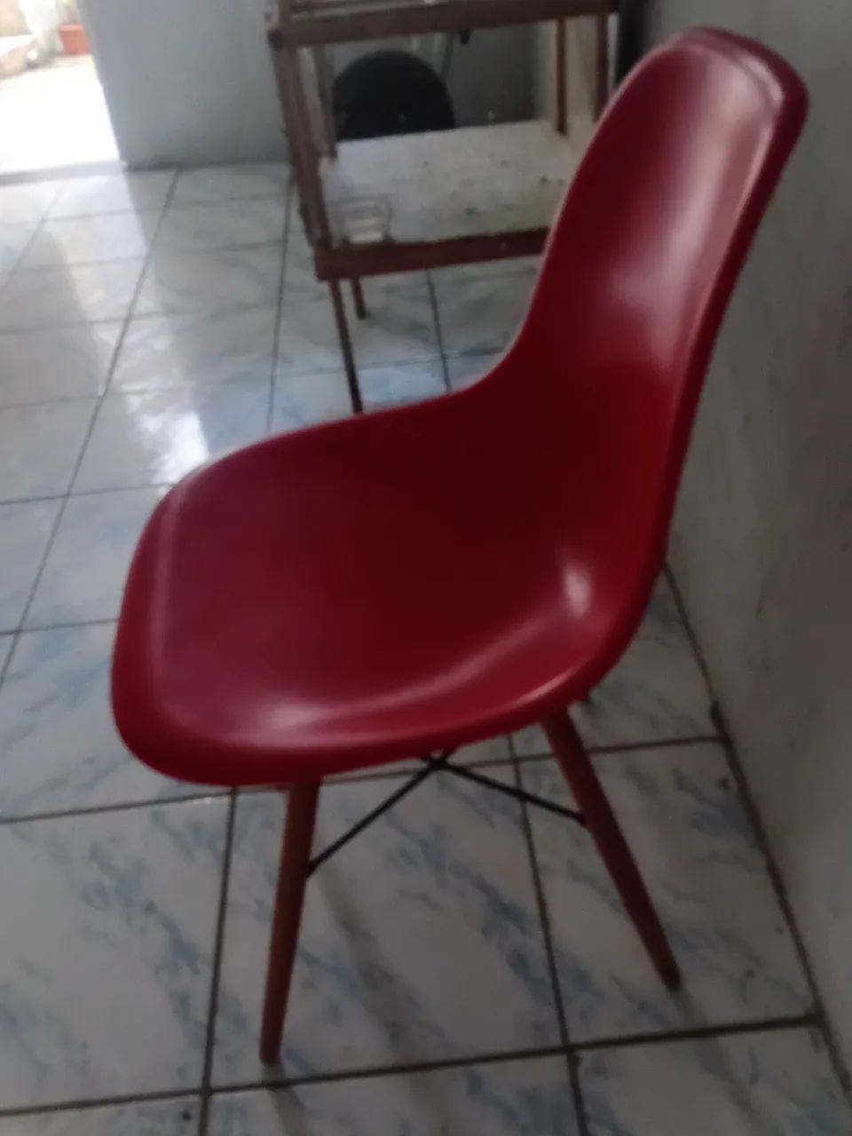 Cadeira vermelha  - Foto 4