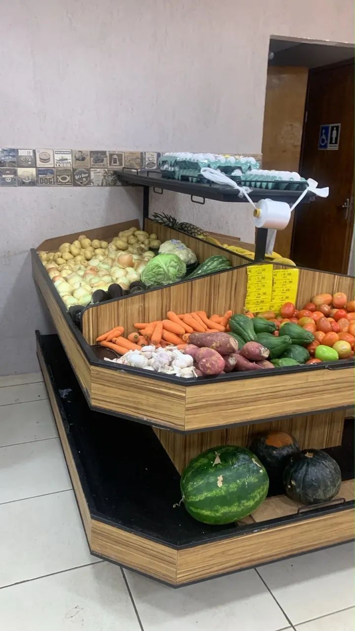 VENDO BANCA DE HORTIFRUTI 