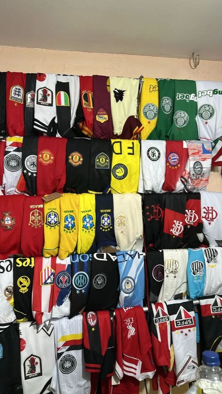 Camisas de times e seleções 