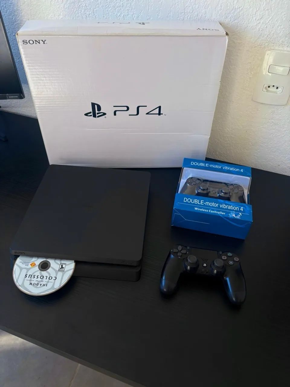 Ps4 slim 1 tb + controles + caixa 