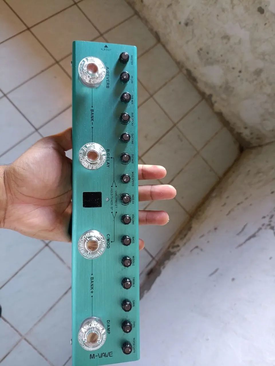 Guitarra e pedaleira+ case - Foto 4