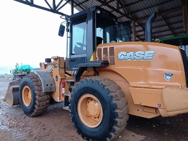 Pa carregadeira Case 621e ano 2016