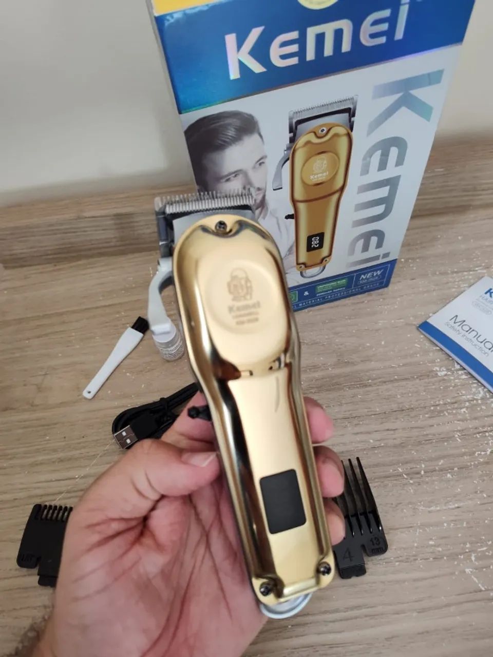 Máquina De Cortar Cabelo Sem Fio Kemei  - Foto 5