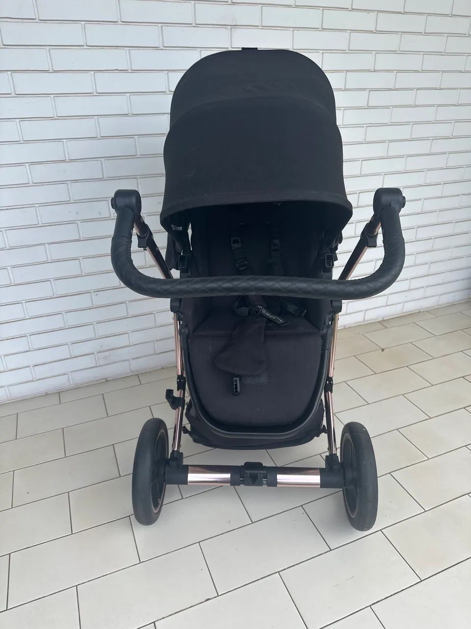 Carrinho de bebê usado rosa - Foto 2