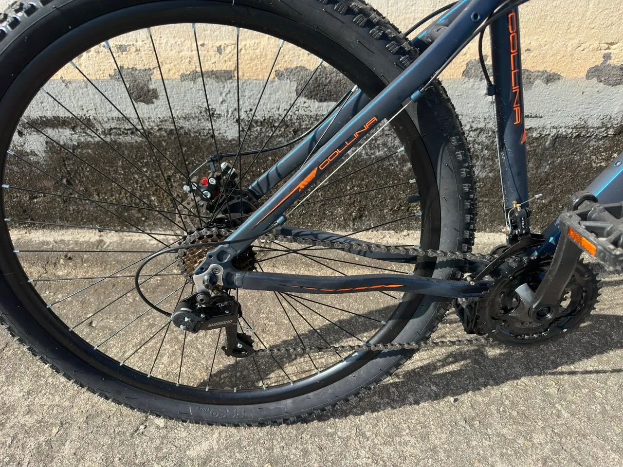 Bicicleta colli aro 29 nova usada 2 vezes  - Foto 5