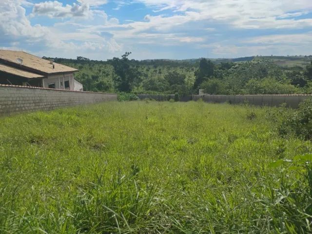 Excelente  lote de 1440m2 em declive murado bairro do Itaim