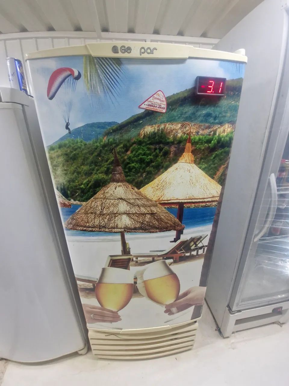 CERVEJEIRA COM REGULAGEM 0°,-2°,-4° EM OTIMO ESTADO 