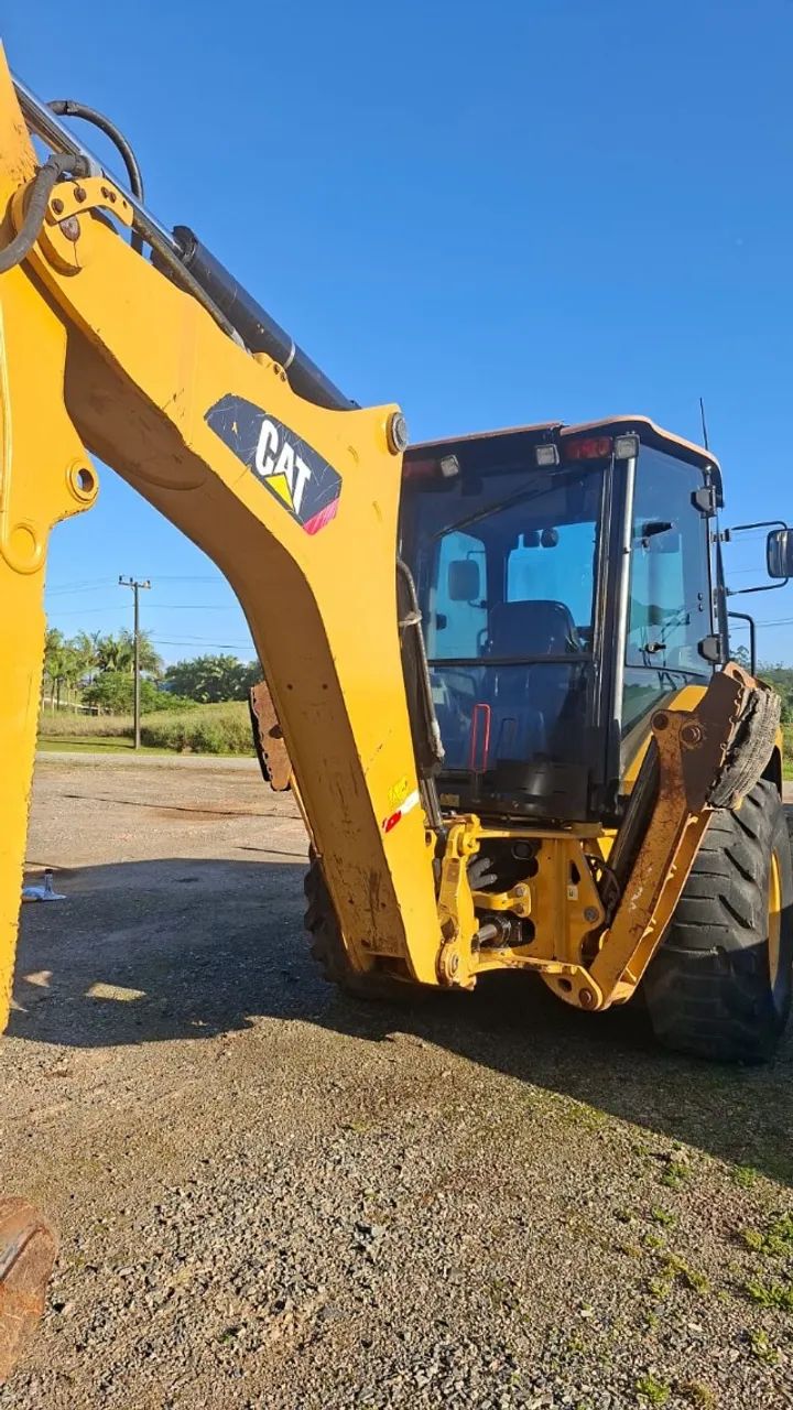 retro escavadeira modelo 416 F2 ano 2020 - Foto 6