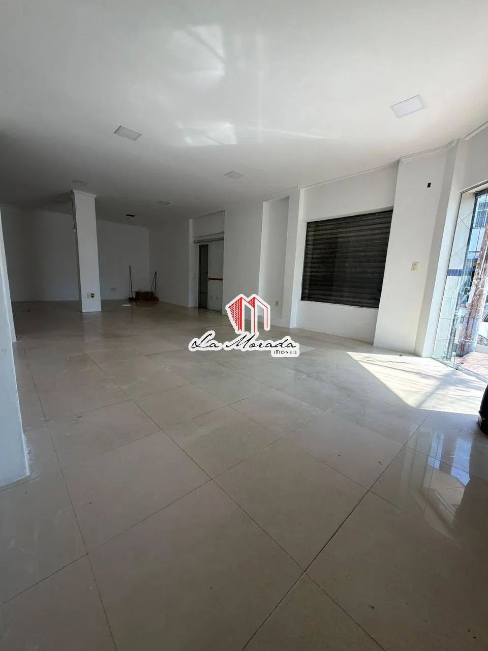 Prédio comercial de esquina, 350m2, Ideal para clínicas, escritórios! - Foto 5