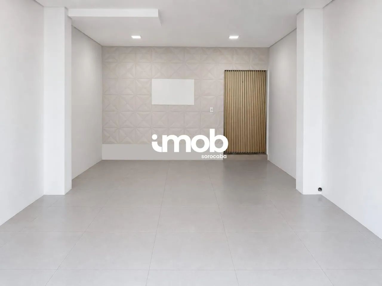 Salão comercial Av. Afonso Vergueiro em Centro - Sorocaba