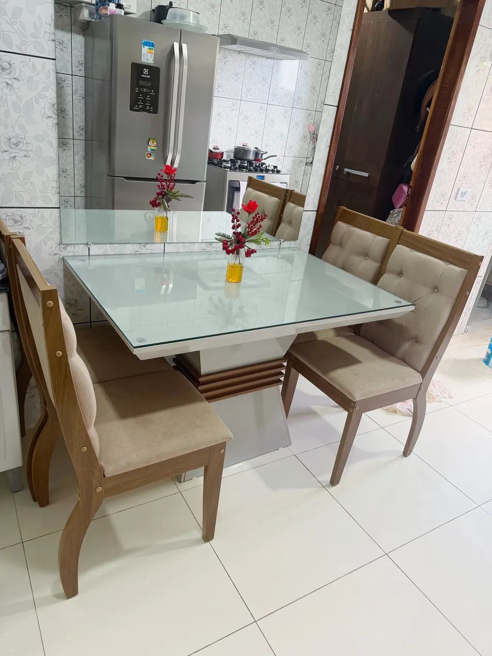 Mesa 4 cadeiras