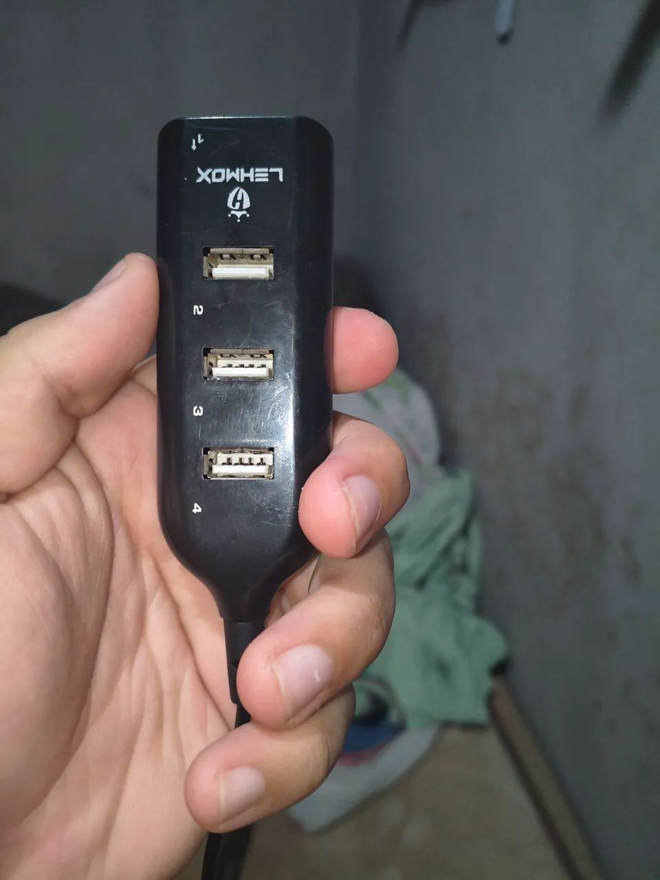 Vendo teclado,apoio de celular,mouse e extensor de 3 cabos  - Foto 5