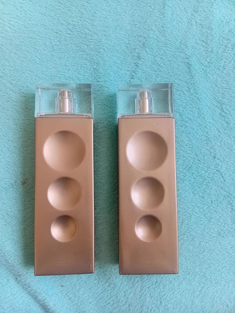 VENDO 2 PERFUMES MAHOGANY ABAIXO DO PREÇO 