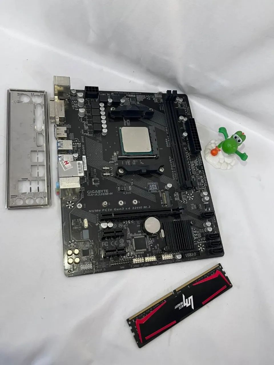 KIT PLACA AM4 + ATHLON 3000G + 4 GB RAM 