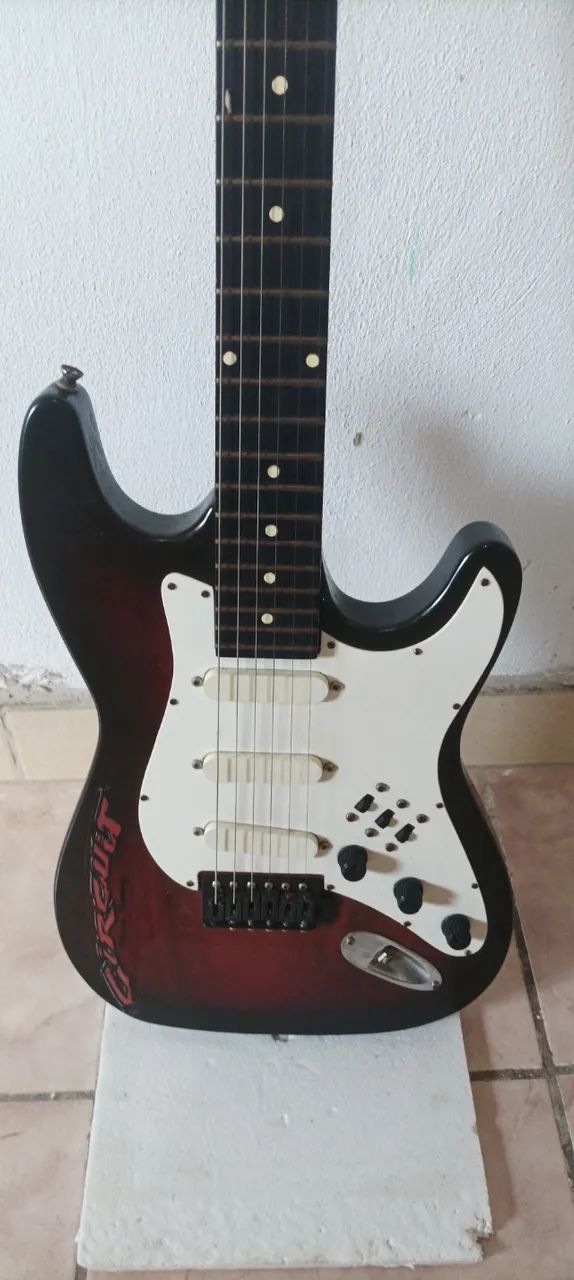 Guitarra Jennifer Strato