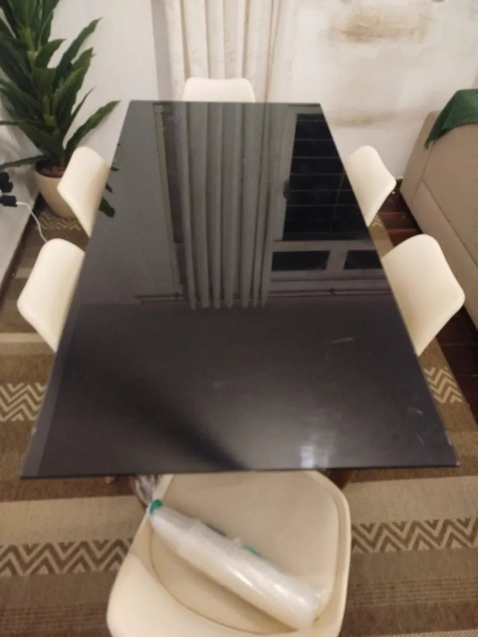 MESA DE JANTAR ( SÓ A MESA)