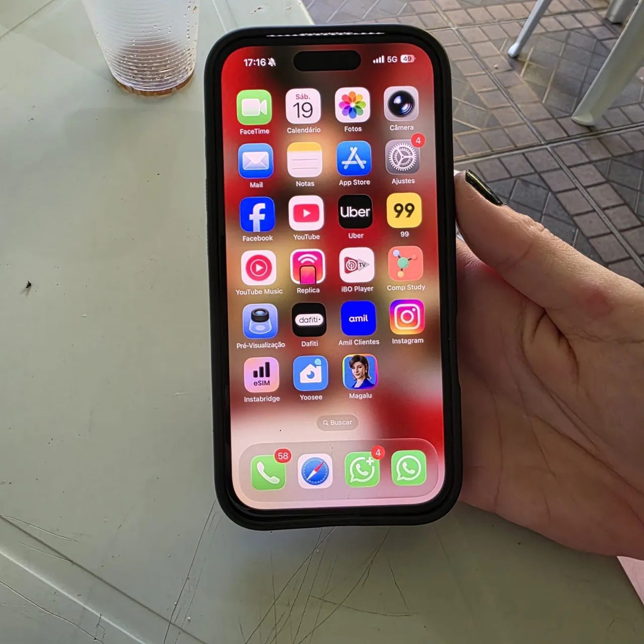 iPhone 16 