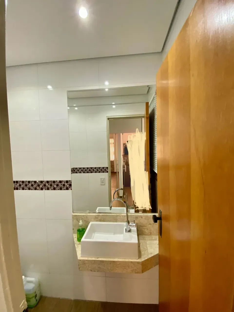 I ANÚNCIO 2  SALA COMERCIAL PARA LOCAÇÃO  LINDA, MODERNA E SUPER BEM LOCALIZADA! - Foto 2
