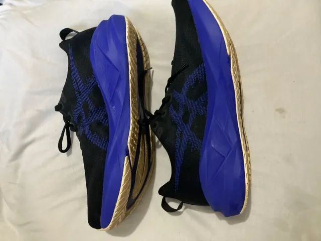 Asics Novablast 5 - Usado - Foto 3