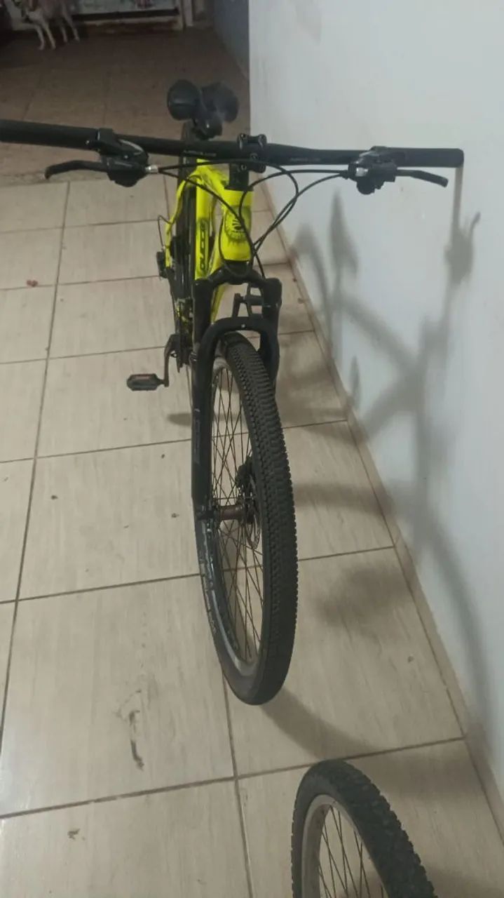 Bicicleta absolutte GT  - Foto 2