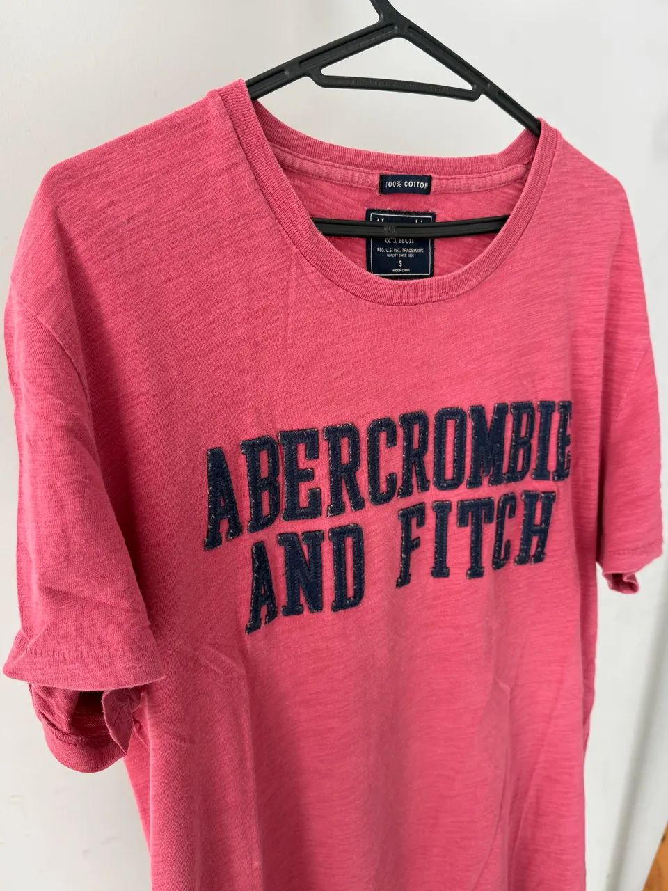 Camiseta Abercrombie TAM.S (VESTE M) - Foto 3