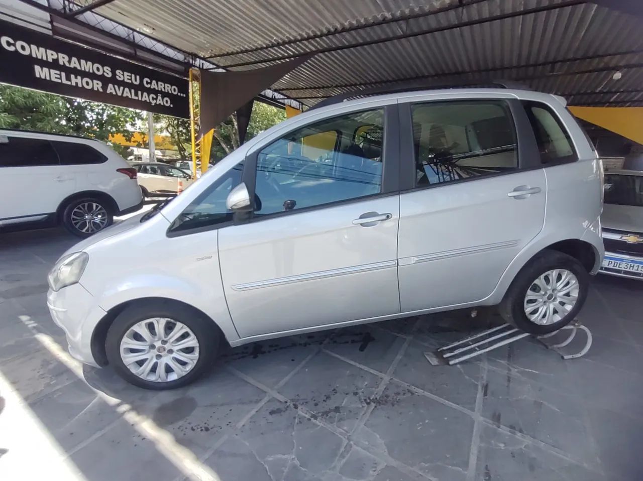 Fiat Idea Essence Dualogic 1.6 Flex 16V 5P 2013 - Foto 4