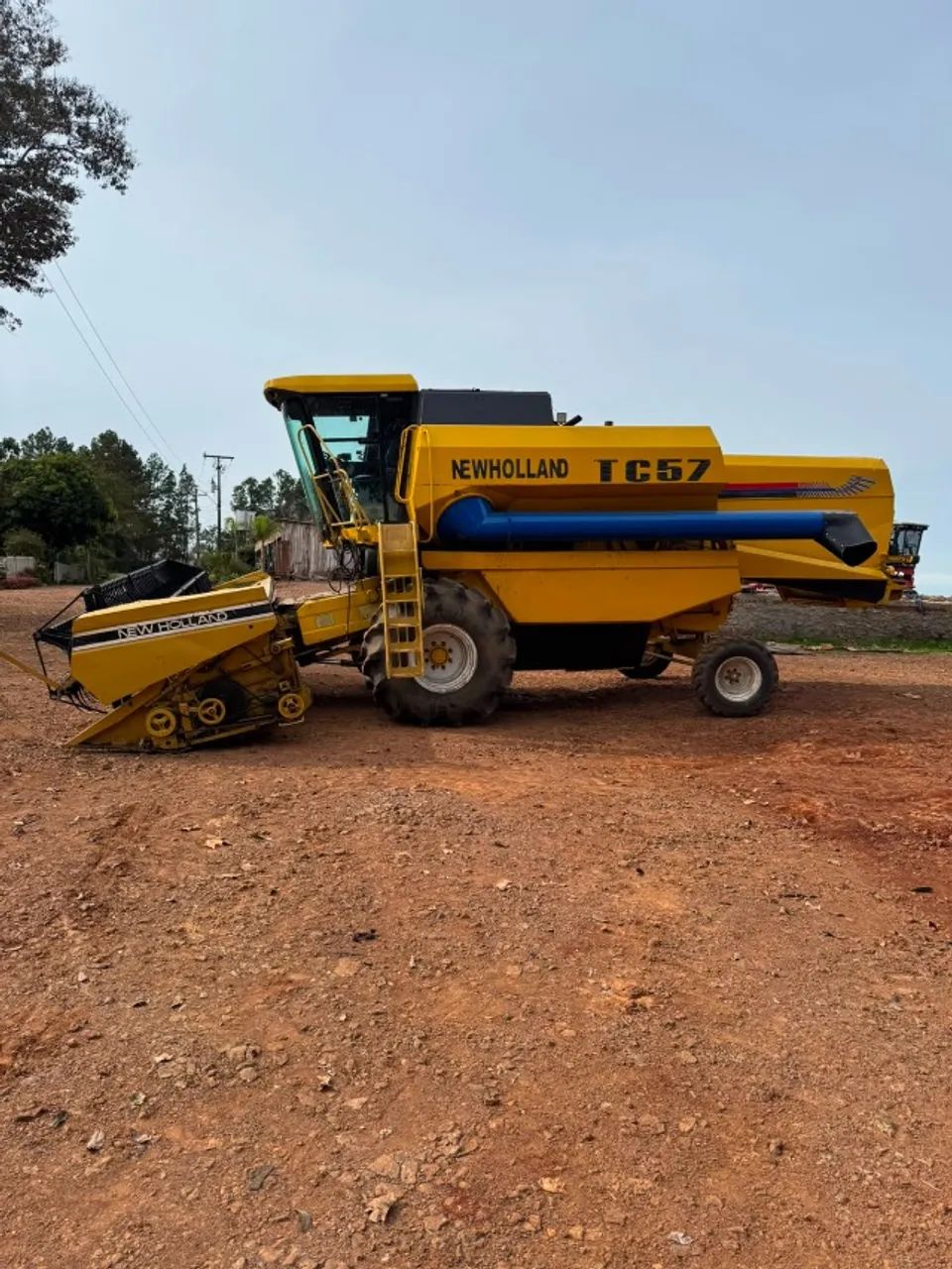 Colheitadeira agrícola TC 57 - Caminhões - Jaboticaba 1525264799 | OLX