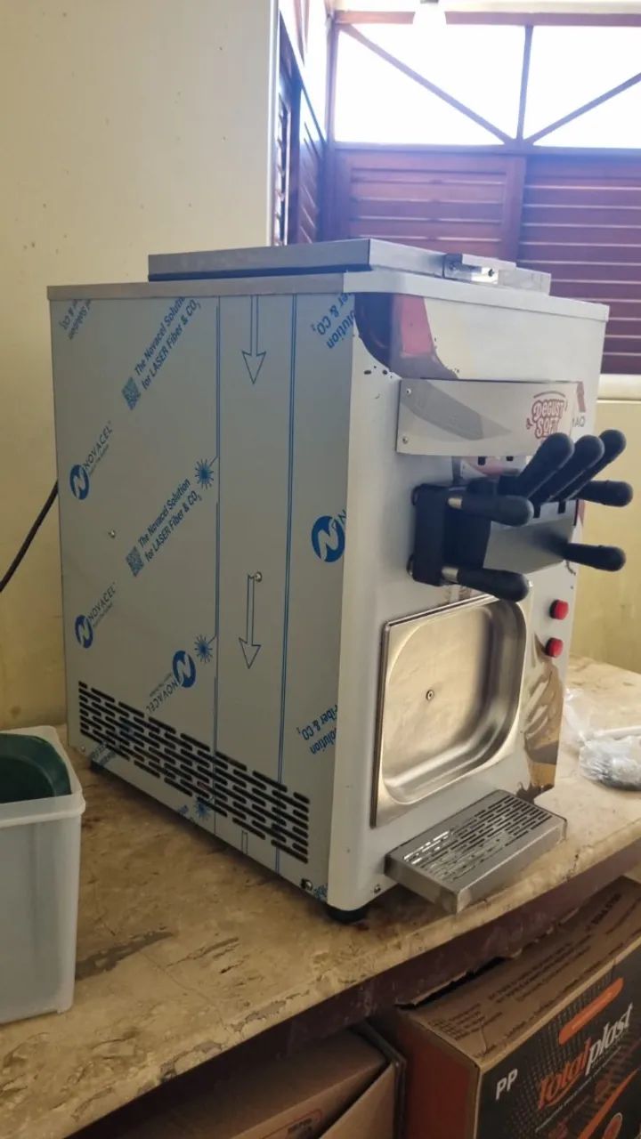 Máquina de sorvete soft
