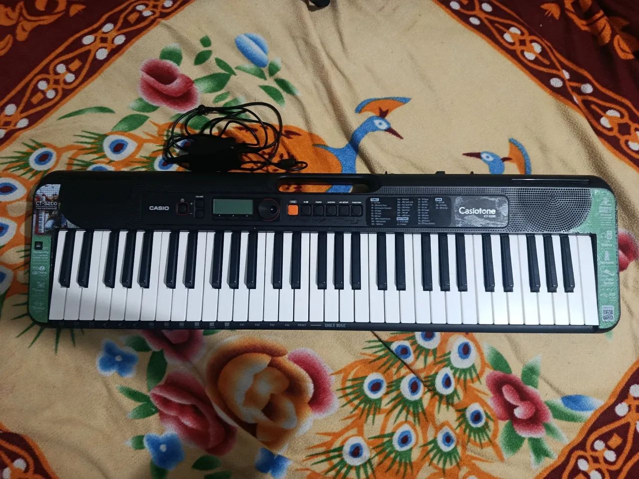 Teclado Casio- CT-S200