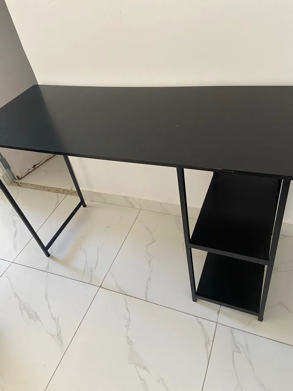     Mesa para Home Office - Linda, Prática e Conservada - Foto 2