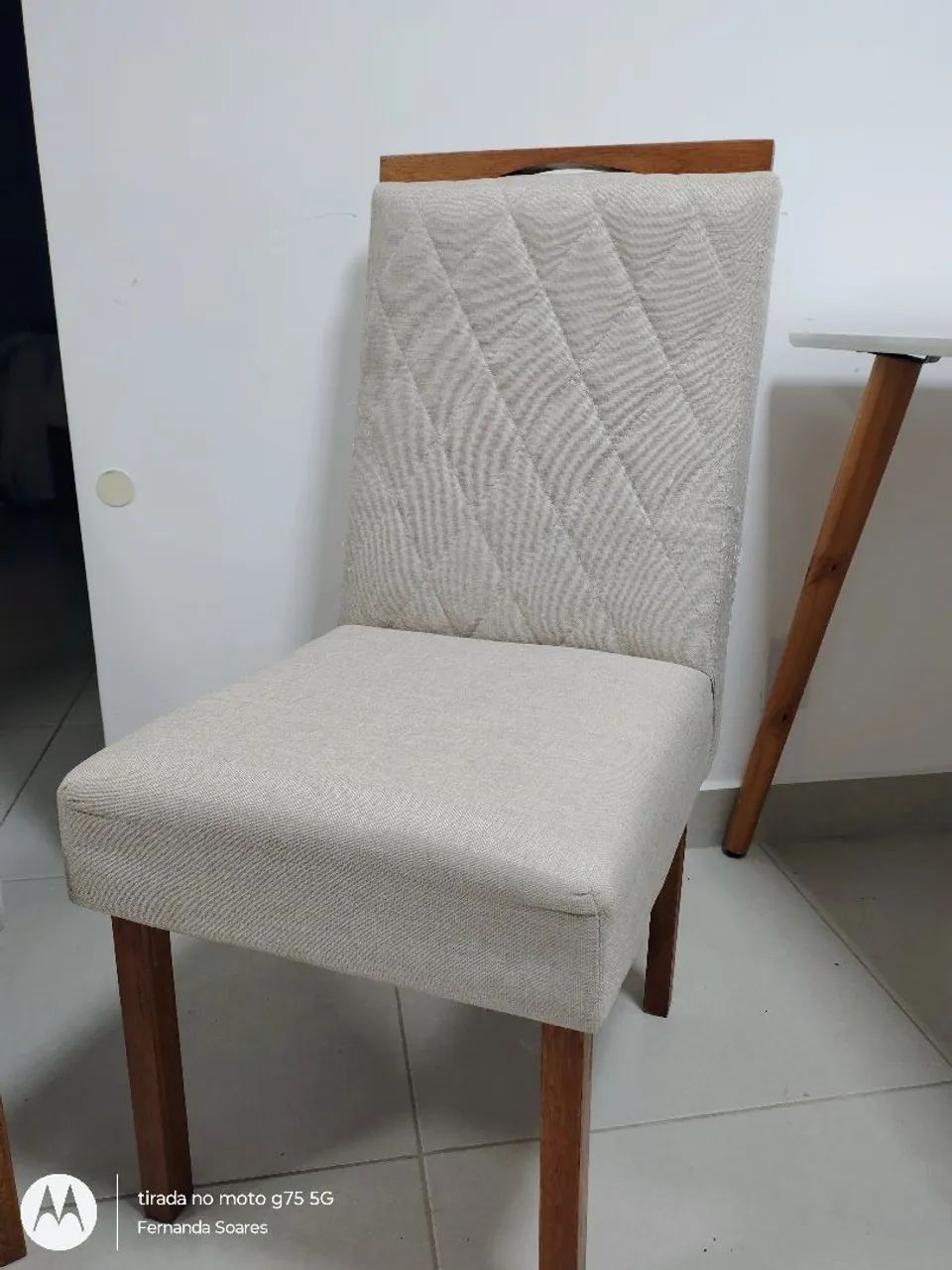 Conjunto de 4 cadeiras em linho e madeira - Foto 2